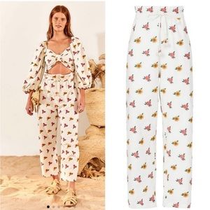 NEW FARM Rio floral cross stitch embroidered pants size Small